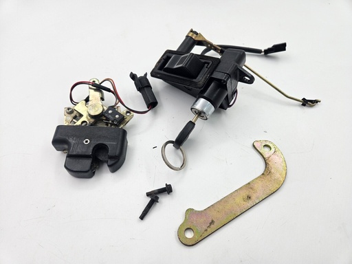 [BEC12281-9571 K3] TRUNK LID LOCK JAGUAR XJ40 REAR BOOT LATCH KEY CLOSURE RELEASE PANEL BEC12281