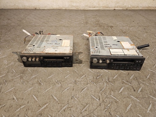 [DAC5574-9577 K9] JAGUAR XJ6/12 SERIES 3 XJS RADIO HEAD UNIT PLAYER BROKEN SPARES REPAIR BULK BUY