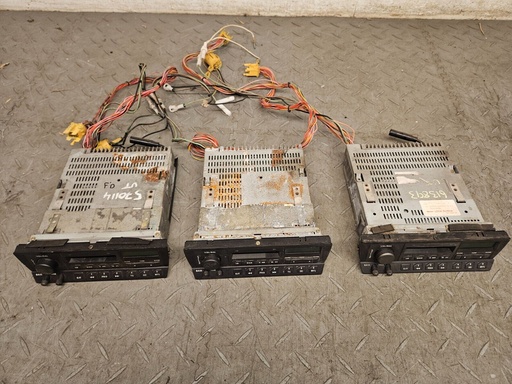 [DBC3233-9579 K9] JAGUAR XJ6 XJ12 XJ40 RADIO HEAD UNIT PLAYER BROKEN SPARES REPAIR BULK BUY