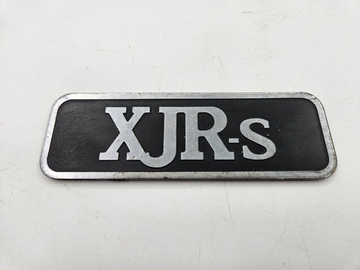[9791 KB5] JAGUAR XJR-S BOOT LID REAR TAILGATE BADGE EMBLEM METAL PLATE