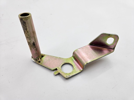 [EAC7877-9969 KB6] FUEL REGULATOR MOUNTING BRACKET JAGUAR XJS HE SERIES 3 5.3 OUTLET DISTRIBUTION