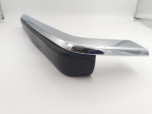 [BCC3433-10102 K8] XJS REAR CORNER CHROME LEFT PASSENGER SIDE SECTION BUMPER WITH BLADE RUBBER