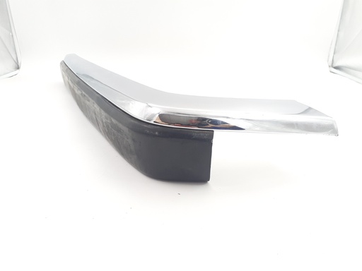 [BCC3433-10104 K9] XJS REAR CORNER CHROME LEFT PASSENGER SIDE SECTION BUMPER WITH BLADE RUBBER