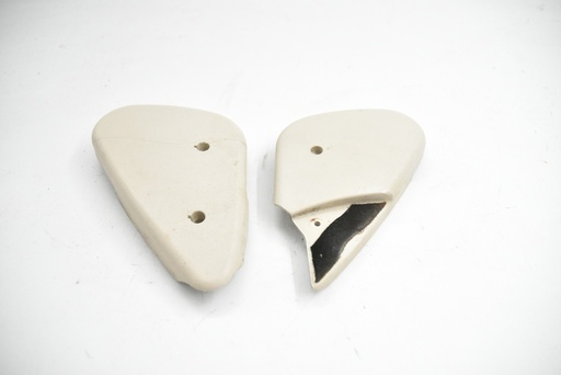 [GJB4733AA-10287 KB6] CRACKED SEAT HINGE TRIM END JAGUAR XK8 INNER OUTER COVER LHPASSENGER SEAT IVORY