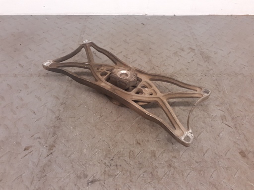 [MNC7550AB1-10352 K8] JAGUAR XKR X100 V8 GEARBOX MOUNTING PLATE ENGINE BRACKET MNC7550AB1