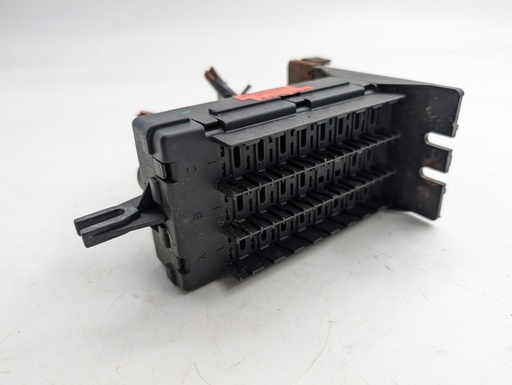 [LMD2827AA-10451 KB7] 27 WAY FUSE BOX JAGUAR XJ40 FUSEBOX PLASTIC HOUSING AND CONNECTORS LMD2827AA