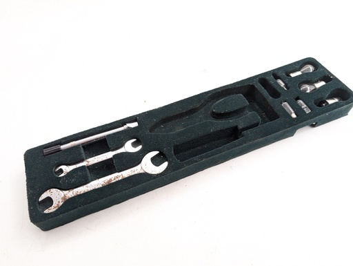 [10471 K4] VINTAGE JAGUAR X300 BOOT TOOL KIT GREEN FOAM INCOMPLETE KIT BULBS