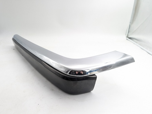 [BCC3433-14126 K11] XJS REAR CORNER CHROME LEFT PASSENGER SIDE SECTION BUMPER WITH BLADE RUBBER