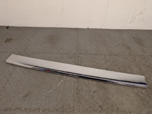 [BCC3434-14177 K11] JAGUAR XJS PRE FACELIFT CENTRE REAR BUMPER CHROME BLADE FINISHER TRIM BCC3434
