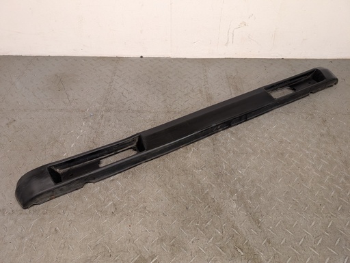 [BBC9492-14369 HH] JAGUAR XJ6 XJ XJ40 REAR BUMPER RUBBER MOUNT LOWER COVER EXTERIOR FITTING BBC9492