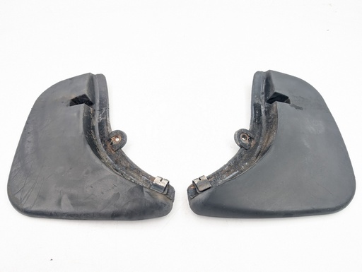 [JLM20374-14493 K5] JAGUAR XK8 XKR X100 FRONT MUD FLAPS WHEEL TYRE PAIR RUBBER MUD GUARD JLM20374