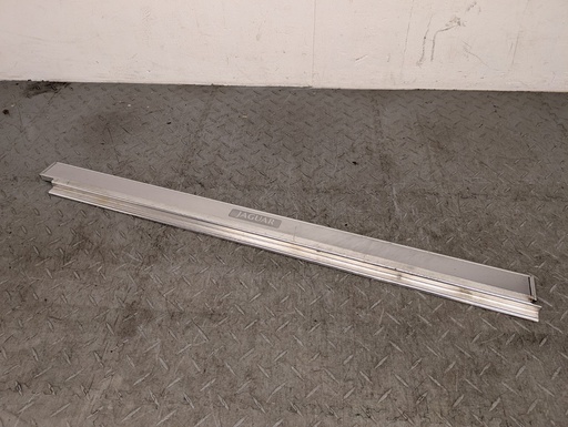 [-14673 HF] RIGHT FRONT TREADPLATE JAGUAR XJS FACELIFT KICK INSERTS CHROME KICKSTRIPS