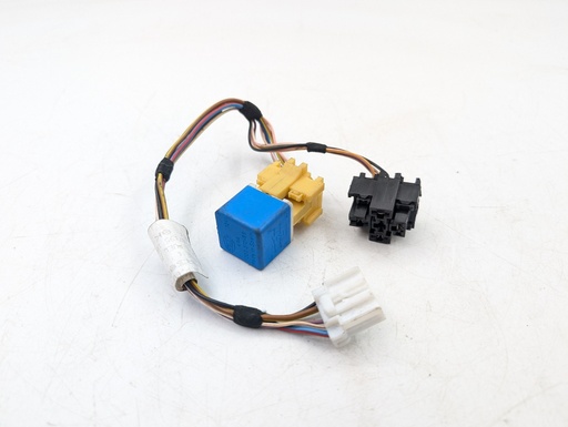 [LNA3075AC-14919 JB8] FUEL PUMP AND RELAY HARNESS JAGUAR X300 4.0 LNA3075AC FUEL DELIVERY LINK LEAD