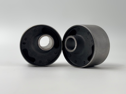 [MNA2370AA*, CCC6832*, MNC2370AB] PAIR OF FRONT LARGE XJ40 X300 X308 ROUND SUBFRAME MOUNTING BUSH
