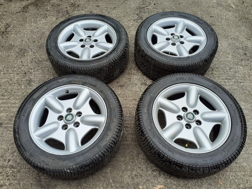 [MJA6116B-7239 YR] JAGUAR 17 INCH REVOLVER ALLOY WHEELS 8JX17INCHX33 WITH CENTRE CAPS MJA6116B