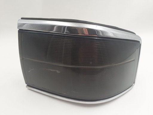 [LHC4900AA-5402 H5] JAGUAR XJS FACELIFT REAR RIGHT BLACK LIGHT TAILGATE LAMP BOOT LID LENS OUTER